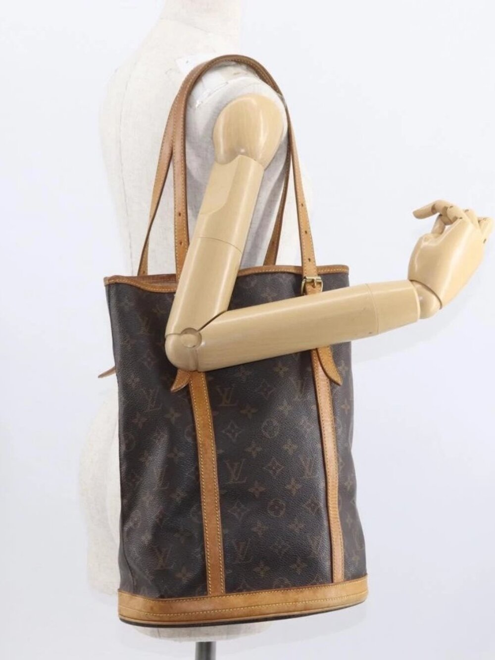 LOUIS VUITTON Monogram Bucket GM Shoulder Bag M42236 LV Auth 158346 - Picture 15 of 16